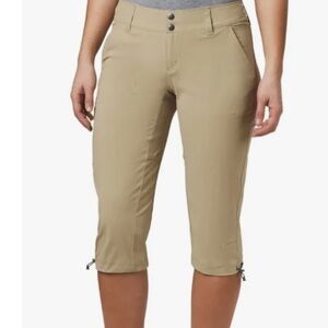 Columbia Tan Women's Capri Pants